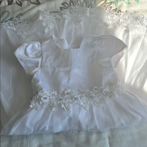 White with lace trim girls’ dress with bow headband size 3 - Picture 7 of 14